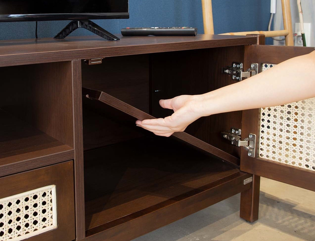 Tủ kệ TV FIJI 1